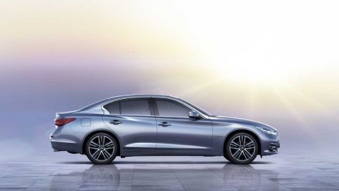 Infiniti Q50 is vanaf nu te bestellen en kost 45.280 euro. Rijden kan na de zomer.