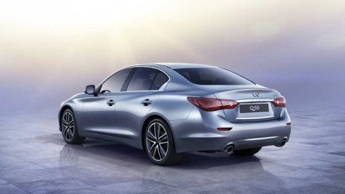 Infiniti Q50 is vanaf nu te bestellen en kost 45.280 euro. Rijden kan na de zomer.