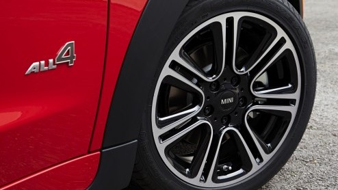 Mini Paceman en Mini Countryman worden beschikbaar met nieuwe John Cooper Works pakketten