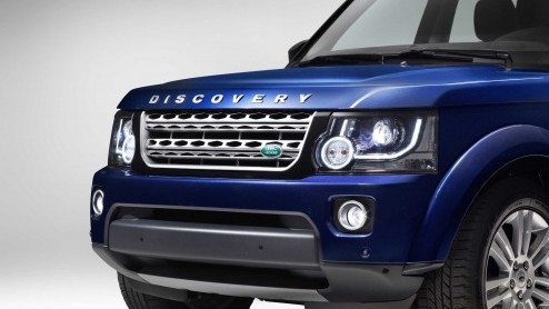 Land Rover Discovery modeljaar 2014 gaat naar de showroom. De Discovery kan rekenen op een nieuwe V6 Supercharged, uiterlijke updates en meer comfort- en veiligheidssystemen.