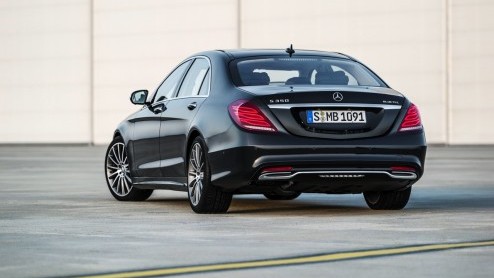 Nieuwe Mercedes-Benz S-Klasse W222 een feit. Prijzen vanaf 94.650 euro. Verkrijgbaar als benzine, hybrid en bluetec diesel.