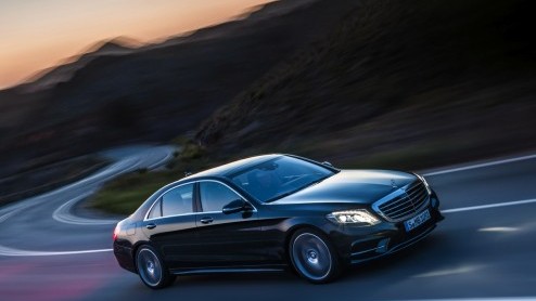 Nieuwe Mercedes-Benz S-Klasse W222 een feit. Prijzen vanaf 94.650 euro. Verkrijgbaar als benzine, hybrid en bluetec diesel.