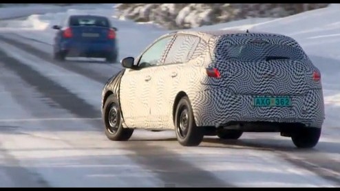 Nieuwe Peugeot 308 gesignaleerd tijdens koudetests. Spyvideo.
