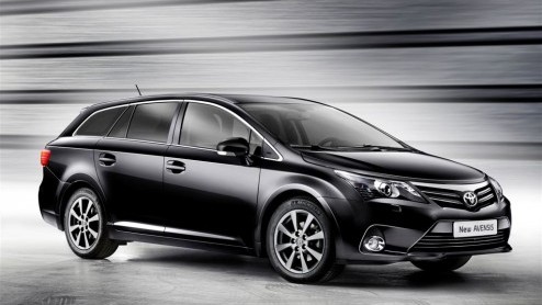 Nadat Toyota de vernieuwde Avensis heeft voorgesteld is het tijd voor de vernieuwde prijzen. Nog voor de jaarwisseling staat het faceliftmodel bij de dealer vanaf 24.990 euro.