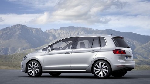 Volkswagen Golf Sportsvan als studiemodel naar IAA. Opvolger Golf Plus met verschuifbare achterbank en nieuwe veiligheidssystemen.