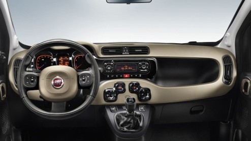 Begin volgend jaar staat de nieuwe Fiat Panda bij de dealer. De importeur heeft alvast de vanafprijs van deze derde generatie bekend gemaakt: 9290 euro. De aardgas en 4x4-versie volgen kort na de intr