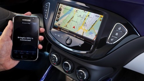De Opel Adam is nu ook leverbaar met Siri-spraakbesturing. Autotest met de Adam 1.4 Glam voorzien van Intellink met Siri.