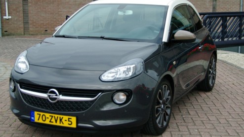 De Opel Adam is nu ook leverbaar met Siri-spraakbesturing. Autotest met de Adam 1.4 Glam voorzien van Intellink met Siri.