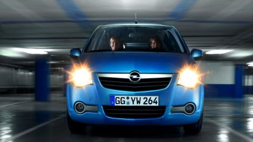 Op basis van de Berlin-uitvoeringen komt Opel met een gelimiteerde Berlin+-uitvoering voor de Agila. Concreet: een hele reeks aan extra features tegen een bescheiden prijs van onder de tien mille.