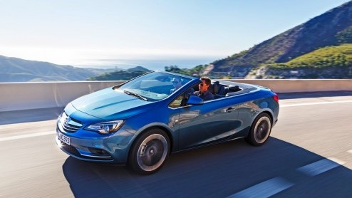 Autotest Opel Cascada, de nieuwe grote en luxe cabriolet van Opel, als opvolger van de Astra TwinTop. Verkrijgbaar met de nieuwe 1.6 SIDI turbomotor.
