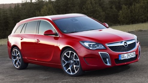 Ook topmodel Insignia OPC profiteert van de wijzigingen die Opel heeft doorgevoerd aan de Insignia. De OPC-versie debuteert net als zijn minder vermogende broertjes op de IAA in Frankfurt.