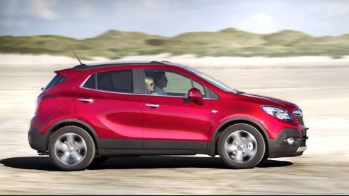 Met de Mokka begeeft Opel zich, voor het eerst, in het segment van de steeds populairder wordende mini-SUVs. Het is ook voor het eerst dat een Duits automerk zich in dit deel van de markt waagt. Een