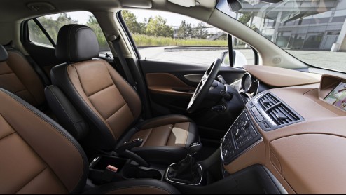 Met de Mokka begeeft Opel zich, voor het eerst, in het segment van de steeds populairder wordende mini-SUVs. Het is ook voor het eerst dat een Duits automerk zich in dit deel van de markt waagt. Een
