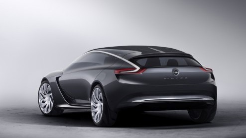 Opel blaast de Monza van weleer nieuw leven in. Het studiemodel dat op de IAA in Frankfurt wordt gepresenteerd heeft een elektrische aandrijflijn met range-extender en een digitaal dashboard.