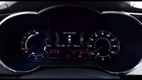 Kia heeft de prijzen van de Optima Hybrid op een rij gezet. De hybrideversie met 2.0 liter benzinemotor stoot slechts 123 gram CO2 uit en staat in de boeken vanaf 28.995 euro. Met 20% bijtelling natuu