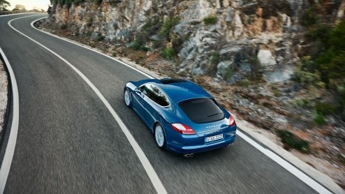Porsche introduceert een tweede hybridemodel in de modelfamilie; de Panamera S Hybrid. Het is de eerste Porsche met A-label, maar zeker niet de minste. De Gran Turismo is 380 pk sterk maar verbruikt s