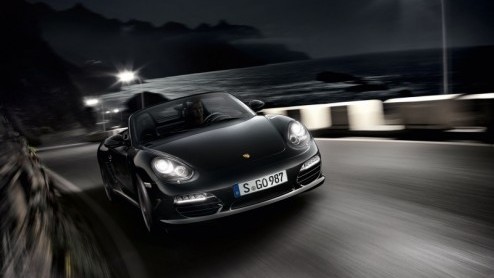 Na een exclusieve uitvoering van de Porsche 911 is de Boxster S als Black Edition leverbaar. De luxueuze topversie wordt in een oplage van 987 stuks gebouwd en staat vanaf maart in de showroom. Naast