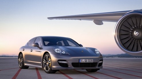En dan nu officieel! Porsche introduceert in juni 2011 een nieuwe topversie van de vierdeurs Gran Turismo, de Panamera Turbo S. De 550 pk sterke variant staat vanaf juni bij de dealer voor een prijs v