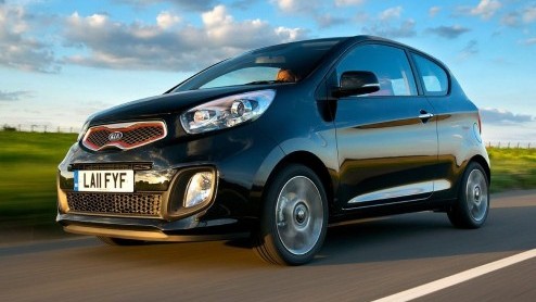 In navolging van de 5-deursversie is sinds deze maand ook de 3-deursuitvoering van de nieuwe Kia Picanto in Nederland leverbaar. Deze is net zo zuinig maar heeft een eigen sportievere styling.