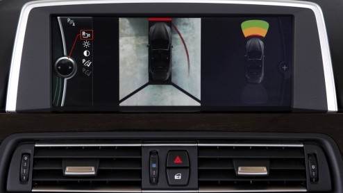 De BMW 6 Serie Cabriolet heeft in zijn segment het rijk alleen om in luchtige sferen op comfort, sportiviteit en heel veel luxe te trakteren. In de nieuwe generatie debuteren turbomotoren die kracht v