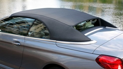 De BMW 6 Serie Cabriolet heeft in zijn segment het rijk alleen om in luchtige sferen op comfort, sportiviteit en heel veel luxe te trakteren. In de nieuwe generatie debuteren turbomotoren die kracht v