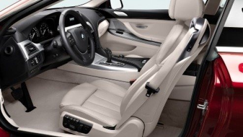 Nu de BMW 6 Serie als Cabriolet bij de dealer staat is het tijd de Coup naar voren te schuiven. De auto beleeft momenteel zijn premire op de autoshow van Shanghai en wordt leverbaar vanaf 90.350 eur