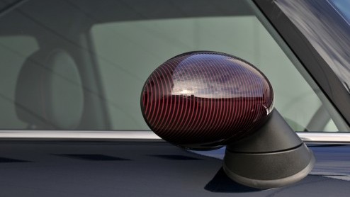 Het is geen nieuws; Minis heb je in allerlei soorten en maten. Petrolheads kunnen jarenlang hun lol op met de Cooper S. Voor veelrijders had Mini alleen een bescheiden dieseltje in de schappen liggen