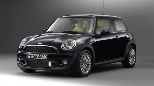 Mini laat de autotentoonstelling van Shanghai ook zomaar voorbij gaan en presenteert daar de Mini Inspired by Goodwood. Deze speciale editie van de Cooper S is ontwikkeld in samenwerking met Rolls-Roy