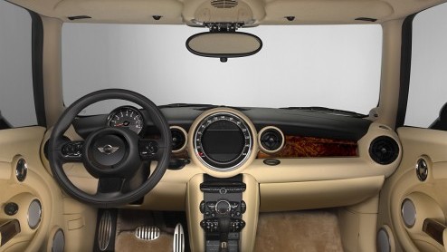 Mini haalt twintig exemplaren van de zeer exclusieve Mini Goodwood naar Nederland. Deze Mini met Rolls Royce genen is te koop vanaf - schrik niet - 54.000 euro.