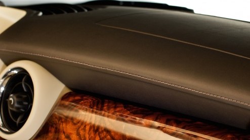 Mini laat de autotentoonstelling van Shanghai ook zomaar voorbij gaan en presenteert daar de Mini Inspired by Goodwood. Deze speciale editie van de Cooper S is ontwikkeld in samenwerking met Rolls-Roy