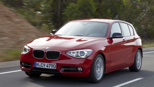Dit is de nieuwe BMW 1 Serie! Na een kleine acht jaar is het de hoogste tijd voor een nieuwe, vond BMW. De n pakt in zijn nieuwe gedaante met de nieuwste looks, turbomotoren, ConnectedDrive en 20%