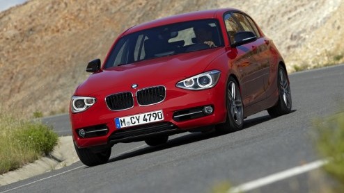 Dit is de nieuwe BMW 1 Serie! Na een kleine acht jaar is het de hoogste tijd voor een nieuwe, vond BMW. De n pakt in zijn nieuwe gedaante met de nieuwste looks, turbomotoren, ConnectedDrive en 20%