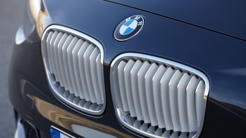 Dit is de nieuwe BMW 1 Serie! Na een kleine acht jaar is het de hoogste tijd voor een nieuwe, vond BMW. De n pakt in zijn nieuwe gedaante met de nieuwste looks, turbomotoren, ConnectedDrive en 20%
