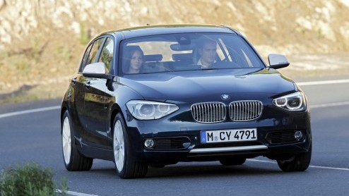 Dit is de nieuwe BMW 1 Serie! Na een kleine acht jaar is het de hoogste tijd voor een nieuwe, vond BMW. De n pakt in zijn nieuwe gedaante met de nieuwste looks, turbomotoren, ConnectedDrive en 20%