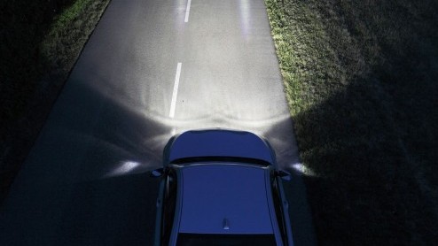 In een BMW wil je gezien worden. Ook als het om veiligheid gaat. Daarom hebben de Duitsers nieuwe lichtsystemen ontwikkeld die bestaande en toekomstige modellen nog intelligenter laat bijdragen aan ve