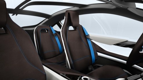 Het submerk BMW i van BMW wordt steeds meer werkelijkheid. De Duitsers presenteren de i3 Concept en i8 Concept, twee studiemodellen die een totaal nieuwe kijk moeten geven op individuele mobiliteit.