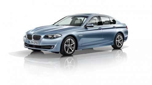 BMW presenteert de nieuwe BMW ActiveHybrid 5. Dit is de meest krachtige en efficinte hybrideauto in zijn segment en zakelijk gezien een zeer interessante toevoeging aan het gamma van de BMW 5 Serie,