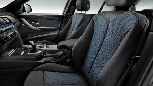 De nieuwe BMW is vanaf het voorjaar verkrijgbaar in drie Lines met elk hun eigen stijlkenmerken. Sportievelingen moeten even wachten tot de zomer, want dan is de 3 Serie er met M Sport Package.