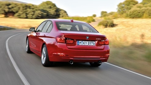 De nieuwe BMW 3 Serie is bijna onthuld. Als voorafje geeft BMW alvast de eerste details en specificaties vrij. Kern van het woord: sportiever, zuiniger en louter turbomotoren. In februari staat het ni