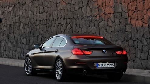 Het naderend einde van 2011 is een goed moment om terug te blikken. Wat hebben de automerken ons dit jaar zoal gebracht? En wat zit er voor 2012 allemaal in het vat? Een overzicht van Alfa Romeo tot e