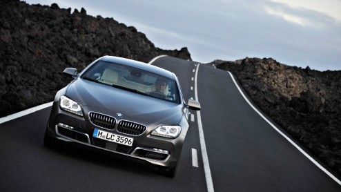 Audi had altijd de naam d grote meester te zijn in het vullen van alle gaatjes in het leveringsprogramma, BMW doet dat inmiddels tenminste zo vaak  en dan met tandheelkundige precisie. Het jongste v