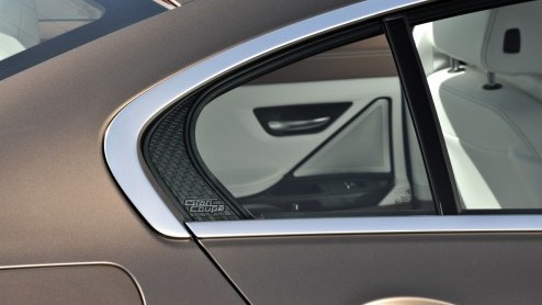 Audi had altijd de naam d grote meester te zijn in het vullen van alle gaatjes in het leveringsprogramma, BMW doet dat inmiddels tenminste zo vaak  en dan met tandheelkundige precisie. Het jongste v