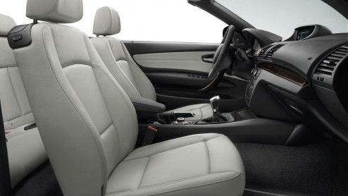 BMW is klaar voor de zomer met vier speciale cabriomodellen. De BMW 1 Serie Cabrio en de 3 Serie Cabrio zijn nu namelijk tijdelijk leverbaar als M Sport Edition en de Exclusive Edition.