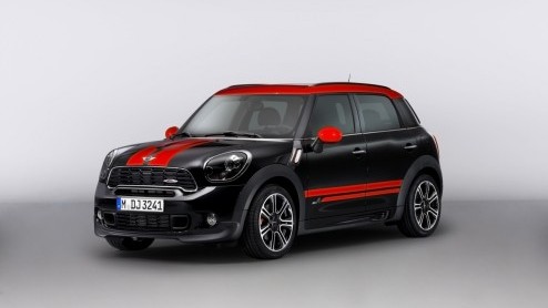 Bij Mini staat de John Cooper Works uitvoering bekend als de sportiefste uitvoering met extra veel kracht. Daarom introduceert het merk nu ook de Countryman in die extra pittige variant. Het doek gaat