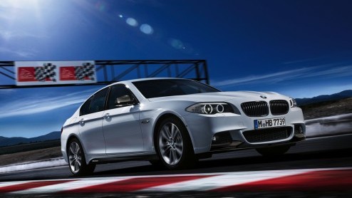 De Essen Motor Show 2012 staat voor de deur en dat laat BMW niet zomaar aan de neus voorbij gaan. De Duitsers presenteren daar in de eerste week van december de BMW M Performance lijn, met de nieuwe 3