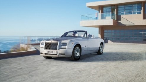 Niet bij uitstek het merk dat veel nieuwe auto's presenteert, Rolls-Royce. Oeroude luxe. De Phantom serie die in 2003 werd gentroduceerd wordt nu echter vervangen met de weinig verhullende naam Phant