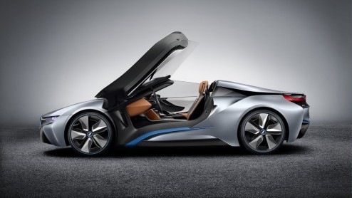 BMW onthult de BMW i8 Concept Spyder. Na de BMW i3 Concept en de BMW i8 Concept het derde studiemodel van BMW i. De hightech open tweezitter beleeft op 23 april op de Beijing Motor Show zijn wereldpre