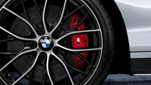De Essen Motor Show 2012 staat voor de deur en dat laat BMW niet zomaar aan de neus voorbij gaan. De Duitsers presenteren daar in de eerste week van december de BMW M Performance lijn, met de nieuwe 3