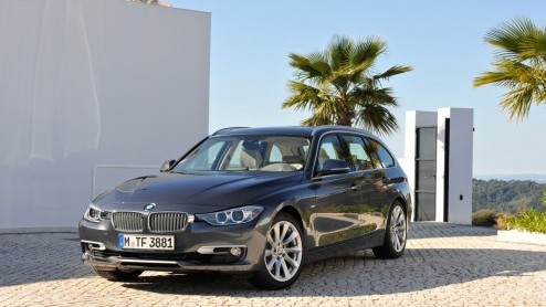 Volop nieuws dit weekend bij BMW. Na de 3-deurs 1-serie volgt nu de eerste informatie omtrent de nieuwe 3-serie Touring. Zoals verwacht: een kleine 5-serie Touring, die met 20 procent bijtelling is 