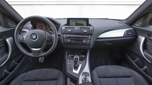 Vandaag testen we een kwartet nieuwe BMW-modellen. In Munchen staat de nieuwe 1 Serie driedeurs, de M135i, 3 Serie Touring en 3 Serie ActivHybrid klaar. Alle reden om de prijzen even op een rij te zet
